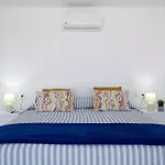Vakantiehuis Triton 6 *